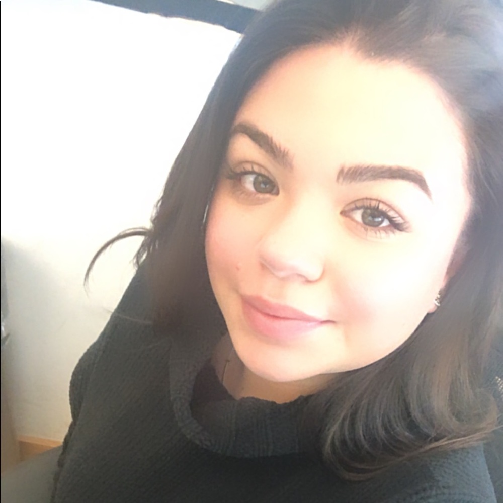 Meet your Posher, Amanda